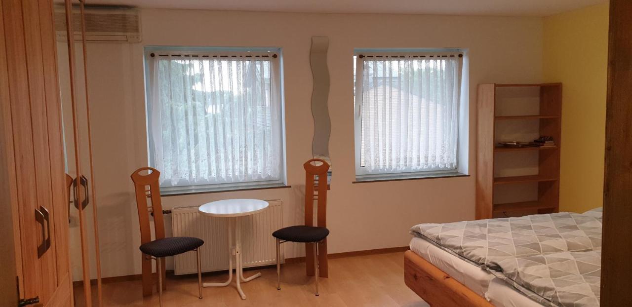 Gaestezimmer Junglas Bornheim  Exteriör bild