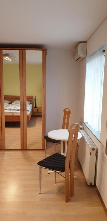 Gaestezimmer Junglas Bornheim  Exteriör bild