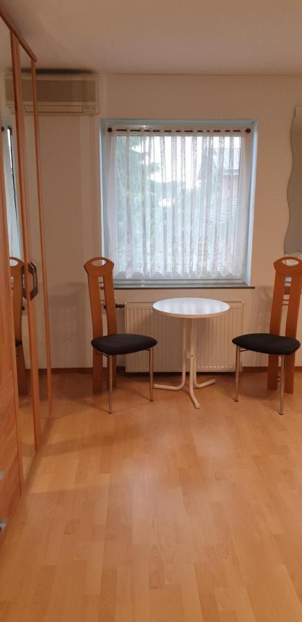 Gaestezimmer Junglas Bornheim  Exteriör bild