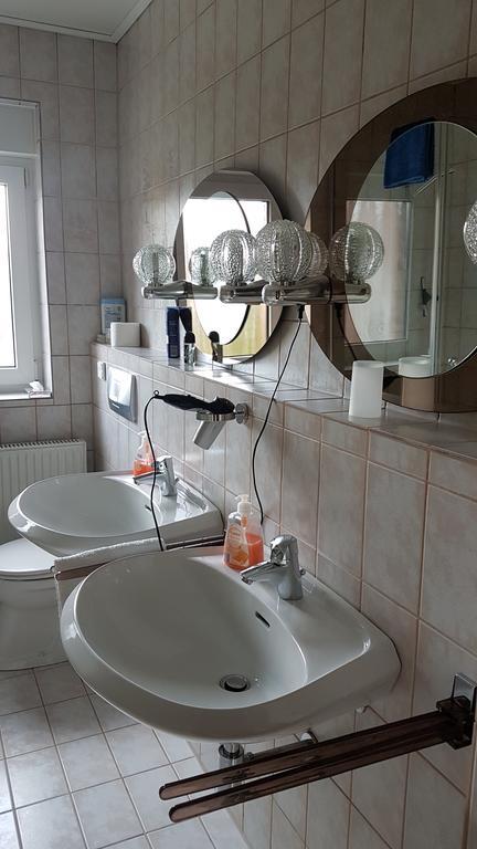 Gaestezimmer Junglas Bornheim  Exteriör bild